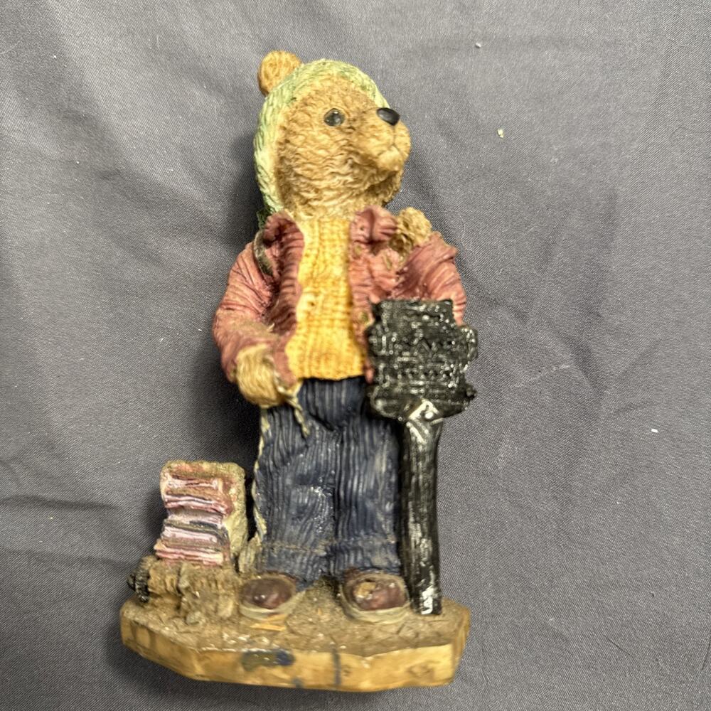 Resin Teddy Bear Figurine with Bench & Books Vintage Style Shelf Decor